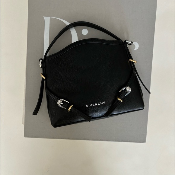 Givenchy Black Leather Women's Bag - Picture 1 of 6